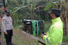 2 Siswa Terluka dalam Insiden Bus Nyemplung Jurang di Wonosari Malang, Begini Kondisinya - JPNN.com Jatim