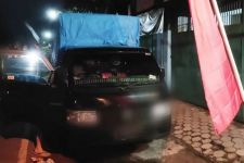 Mobil Bak Terbuka di Malang Tiba-Tiba Diberhentikan, Isinya Barang Senilai Rp 1,13 Miliar - JPNN.com Jatim