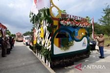 Karnaval dan Mobil Hias Warnai Perayaan HUT ke-77 RI dan Hari Jadi ke-72 Kabupaten Bekasi - JPNN.com Jabar