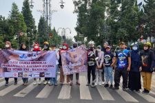 Buntut Pembantaian Kucing di Sesko TNI, Pencinta Kucing Bandung Gelar Aksi Unjuk Rasa - JPNN.com Jabar