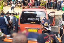 Bawa Rombongan Peziarah, Angkot Semarang Hilang Kendali, Terjadilah - JPNN.com Jateng