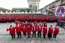 Rektor Sampaikan Pesan Persatuan dan Kesatuan Saat Penutupan PKKMB Untag Surabaya - JPNN.com Jatim