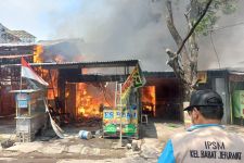 LPG Bocor Bakar 3 Stan Jualan di Surabaya, Kondisinya Tinggal Kerangka - JPNN.com Jatim