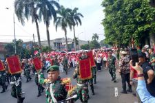 Kirab Bendera Merah Putih Sepanjang 100 Meter Jadi Penutup Kemeriahan HUT ke-77 RI di Kota Bogor - JPNN.com Jabar