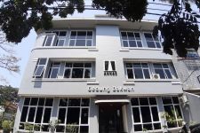 Resmikan Gedung Dakwah ANNAS, Yana Mulyana Dianggap Intoleran - JPNN.com Jabar