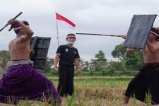 Belajar dari Tradisi Peresean di Lombok, Tekankan Makna Sportifitas - JPNN.com NTB