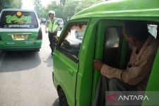 Tarif Angkutan Umum di Tangerang Ikut Naik jadi Sebegini - JPNN.com Banten