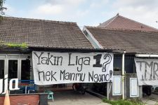 Keras! Spanduk Protes Terbentang di Wisma PSIM Yogyakarta  - JPNN.com Jogja