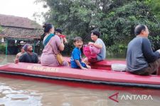 Warga Tigaraksa Tangerang Kebanjiran Lagi - JPNN.com Banten