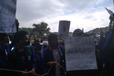 6 Tuntutan Demo BEM Malang Raya Hari Ini, dari Harga BBM Sampai BLT - JPNN.com Jatim