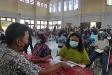 Polresta Surakarta Terjunkan Personel untuk Kawal Penyaluran BLT BBM  - JPNN.com Jateng