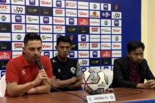 Arema FC Kalah dari Persib, Javier Roca Sebut Pertandingan Tidak Adil - JPNN.com Jatim