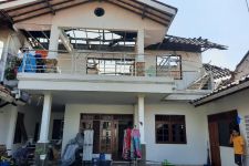 Imbas Kebakaran Gudang JNE 3 Rumah Warga Ikut Terbakar - JPNN.com Jabar