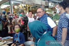 Tinjau Harga Sembako di Solo, Mendag Zulkifli Hasan Kaget - JPNN.com Jateng