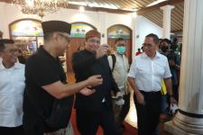BBM Naik, Airlangga Hartarto Minta Pemda Bantu Tekan Inflasi  - JPNN.com Jateng