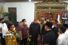 Airlangga Minta Tolong Gibran Jadi Mediator Konflik Keraton Surakarta - JPNN.com Jateng