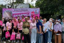DPN Srikandi Ganjar Tebar Kebahagian Melalui Ribuan Sembako untuk Warga Bogor - JPNN.com Jabar