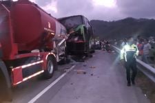 Kronologi Kecelakaan di Tol Malang-Pandaan Tewaskan Sopir Bus, Ngeri - JPNN.com Jatim