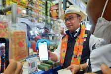 Datang ke Kota Depok Ridwan Kamil Sosialisasikan Pembayaran Digital di Pasar-pasar Tradisional - JPNN.com Jabar