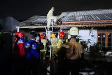 Innalillahi, Rumah Kontrakan di Kecamatan Beji Depok Hangus Terbakar - JPNN.com Jabar
