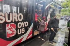 Transportasi Publik Suroboyo Bus Belum Layak untuk Penyandang Tunanetra - JPNN.com Jatim