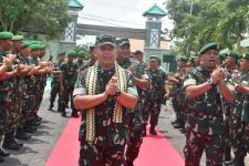Mayjen TNI Hilman Hadi dan Berigjen Ruslan Effendy Mendatangi Kodim Way Kanan  - JPNN.com Lampung