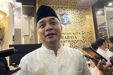 Cegah DBD, Wali Kota Eri Minta KSH Masif Cek Jentik di Rumah-Rumah Warga - JPNN.com Jatim