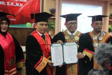 Unissula Semarang Mengukuhkan Sekjen MPR RI Sebagai Profesor Kehormatan Hukum Tata Negara - JPNN.com Jateng