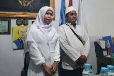 Pengabdian Bertahun-tahun, Guru dan Karyawan SMK Dr Soetomo Dapat Hadiah Umrah - JPNN.com Jatim