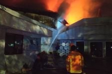 Pabrik Triplek di Bandung Terbakar!  - JPNN.com Jabar