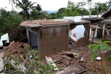 Bencana Tanah Gerak di Trenggalek Mengkawatirkan, Belasan Rumah Rusak - JPNN.com Jatim