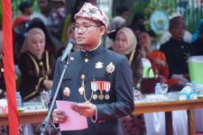 Bupati Bangkalan Jadi Tersangka Suap, KPK Geledah Belasan Kantor Dinas, Duh! - JPNN.com Jatim