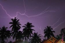 Prakiraan Cuaca Besok, Simak Sebagian Besar Wilayah Lampung Hujan - JPNN.com Lampung