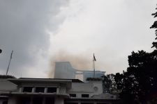 Penuturan Yana Mulyana Ihwal Kebakaran Gedung Bappelitbang, Sempat Kaget dan Menghentikan Rapat - JPNN.com Jabar