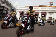 Dukung KTT G20 Bali, Polisi di Surabaya Berpatroli dengan Motor Listrik - JPNN.com Jatim
