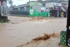 Banjir Bandang Menjadi Momok, Warga Pesisir di Trenggalek Mulai Was-Was  - JPNN.com Jatim