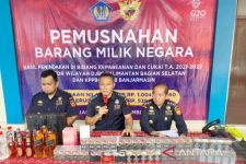 Bea Cukai Kalbagsel Musnahkan Ratusan Ribu Batang Rokok Ilegal - JPNN.com Kalsel