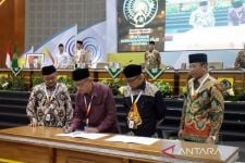 Haedar Nashir Resmi Jabat Ketum PP Muhammadiyah Periode 2022-2027 - JPNN.com Jatim