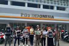 RUU Sisdiknas Dinilai Tidak Pro Honorer, Nadiem Makarim Dikirimi Surat Protes dari Malang - JPNN.com Jatim