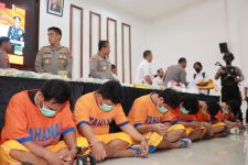 5 Kurir Narkoba Jaringan Internasional Laos-Indonesia Diringkus Polda Jatim - JPNN.com Jatim