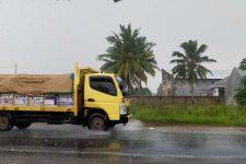 Prakiraan Cuaca Ekstrem di Lampung, Waspada di 7 Wilayah Ini Hujan Lebat Disertai Angin Kencang  - JPNN.com Lampung