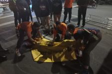 Balap Liar di Jalan Manyar Kertoarjo, Pemuda Ini Tewas Tabrak Pembatas Jalan - JPNN.com Jatim