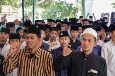 Ratusan Santri di Bekasi Inginkan Ganjar Pranowo Jadi Presiden 2024 - JPNN.com Jabar