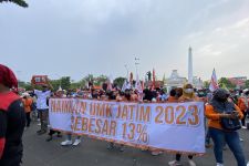 UMK Jatim 2023 Ditetapkan, Kenaikan Upah 9 Kab/ Kota Tak Sesuai Harapan - JPNN.com Jatim