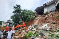 Buntut Banjir dan Turap Amblas, Pemkot Depok Cek Bangunan di Sepanjang GSS Cijantung - JPNN.com Jabar