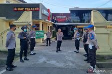 Sesuai Perintah Kombes Mustofa, Pos Penjagaan Polres Mataram Dijaga Ketat - JPNN.com Kalsel