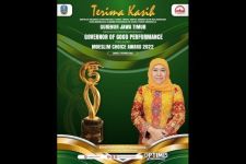Khofifah Raih Penghargaan Moeslim Choice Award Sebagai Gubernur dengan Performa Terbaik - JPNN.com Jatim