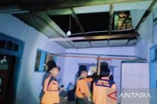 Angin Kencang Porak Porandakan 11 Bangunan di Pamekasan, 1 Dusun Gelap Gulita - JPNN.com Jatim