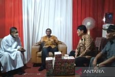 Di Gereja Santo Antonius Padua Yogyakarta, Mahfud MD Mengucapkan Selamat Natal - JPNN.com Jogja