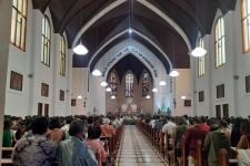 1.600 Jemaat Memenuhi Gereja Katedral Santo Petrus, Kota Bandung - JPNN.com Jabar